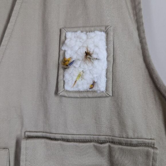 Vintage Fishing Vest – Multiple Pockets – Mini Fly Bait Detail – Size Large - Picture 2 of 7